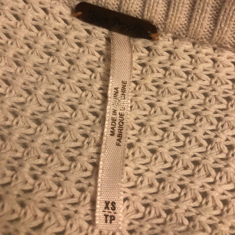 Cold Shoulder Knit Sweater - Picture 4 of 4